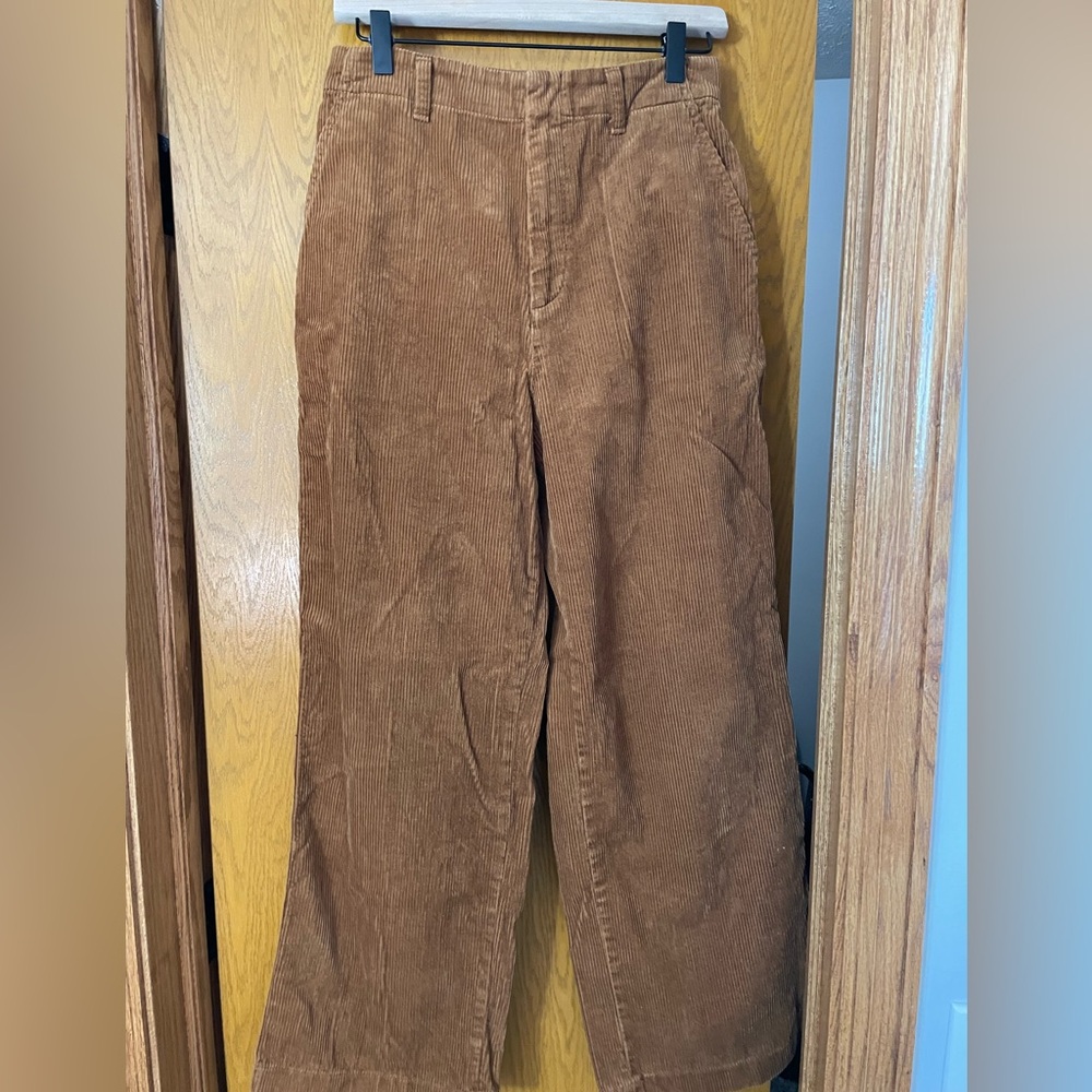 Uniqlo wide leg corduroy pants, size 6, burnt orange
